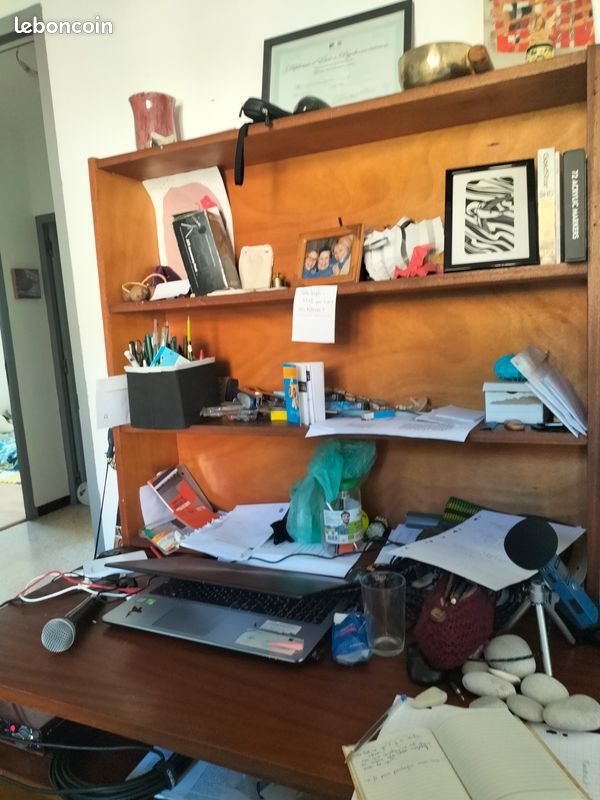 Bureau (image 2)