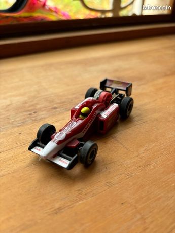 Darda 50323 - Formule 1 Rennwagen - Comparer avec
