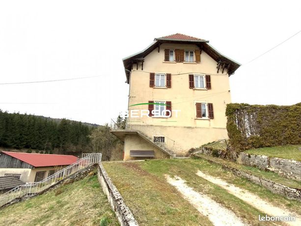 Maison 10 pièces 262 m²