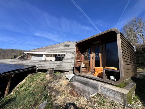 Maison 7 pièces 232 m²