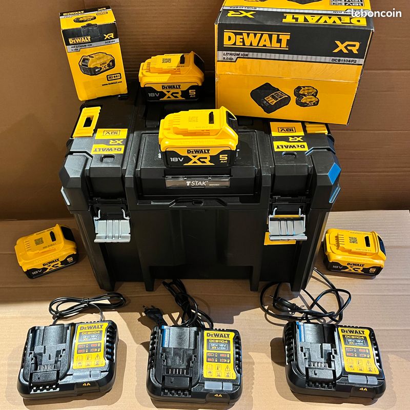 7 batteries Dewalt, trois chargeurs et une grande caisse Stak (image 1)