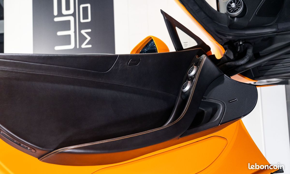 MCLAREN MP4-12C Spider V8 3.8 625 - FRANCAISE / Lift / Echapp. Sport / Carbone / Cuir étendu / Meridian / 1535EMOIS (image 25)