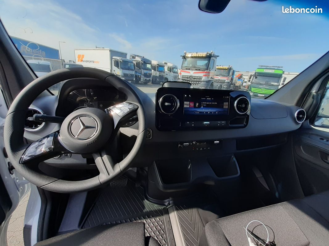 42 990 HT Mercedes SPRINTER 315 CDI 150 Ch BVA 43S L3H2 790 Euro(s) HT/Mois (image 2)