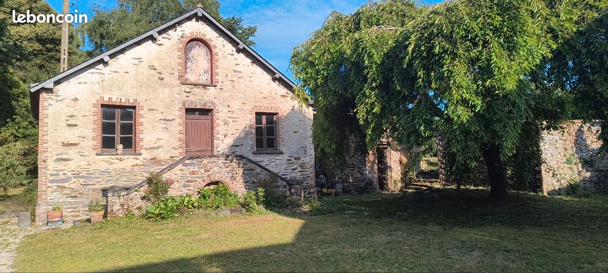Maison 8 pièces 185 m² · à Ombrée d'Anjou · 185 m² · 525 000 €