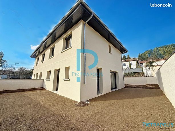 Maison 2 pièces 101 m²