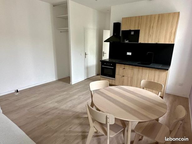 Studio 1 pièce 23 m²