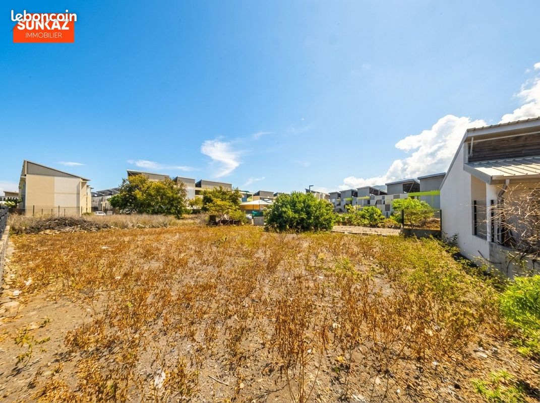 Terrain 428 m² · à Saint-Louis · 428 m² · 196 000 €