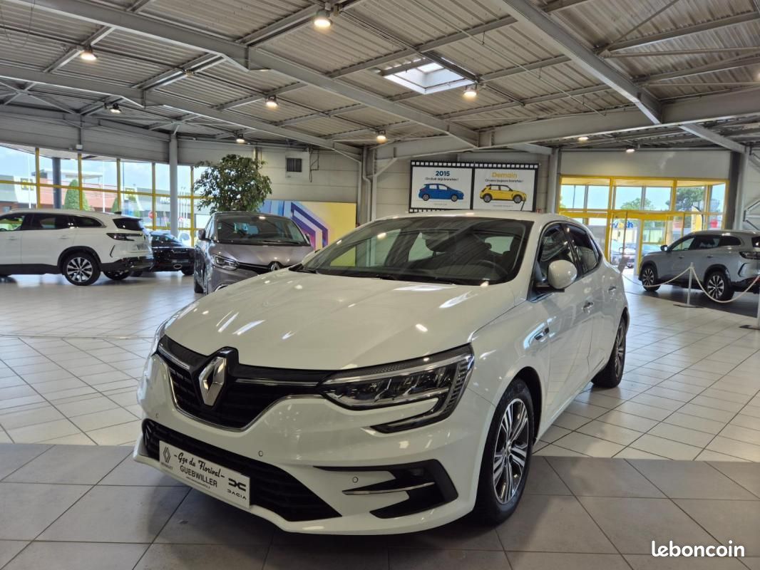 Renault Mégane IV Berline E-Tech plug-in hybrid 160 Evolution (image 1)