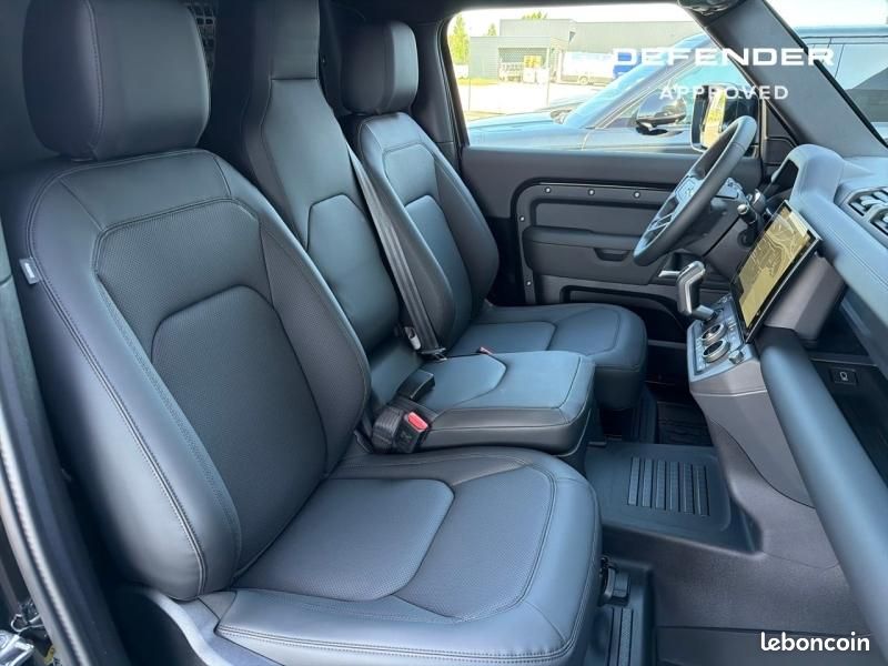 Land-rover Defender 90 3.0 D250 Hard Top X-Dynamic SE (image 12)