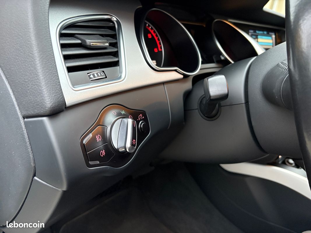 AUDI A5 (2) SPORTBACK 2.0 TDI 190 S LINE QUATTRO S TRONIC 190Ch Garantie 12 mois TRÉS BON ÉTAT SUIVI AUDI (image 19)