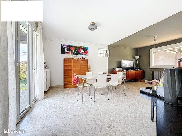 Maison 9 pièces 190 m² · à Sermaise · 190 m² · 370 000 €