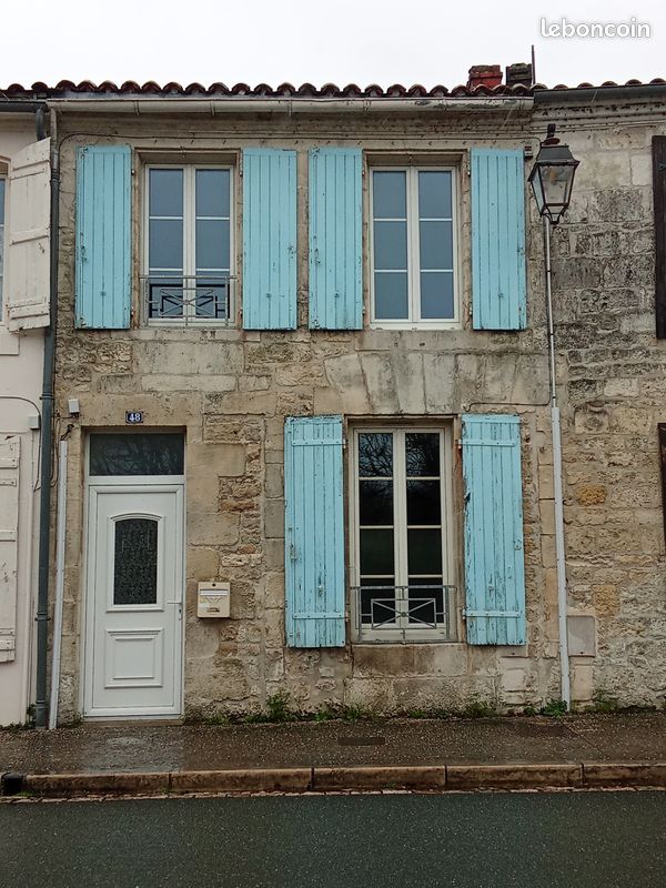 Maison 3 pièces 90 m² · à Saint-Savinien · 90 m² · 185 000 €