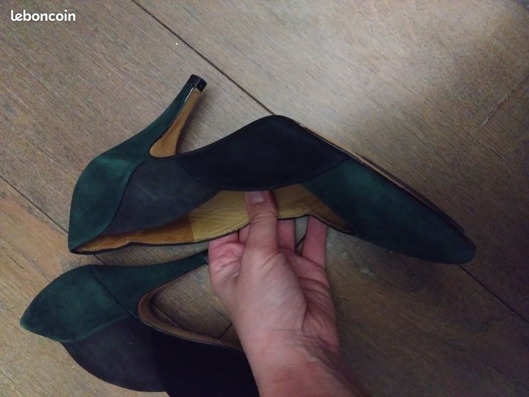 Escarpins BCBGirls 8.5 US (38.5 EU) - Vert Foncé Avocat, Cuir, Talon Haut Pointu - Occasion