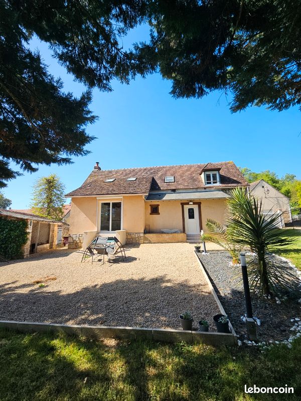 Maison 4 pièces 100 m² · à Saint-Aigny · 100 m² · 160 000 €