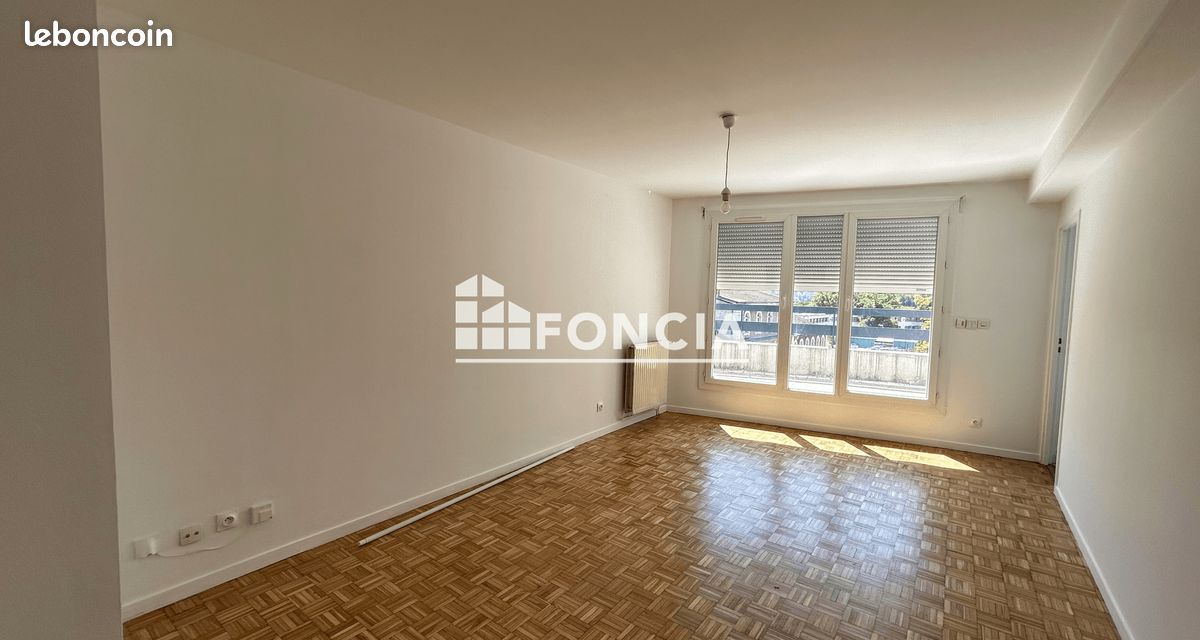 Appartement 2 pièces 46 m² · à Caluire-Et-Cuire · 46 m² · 850 €