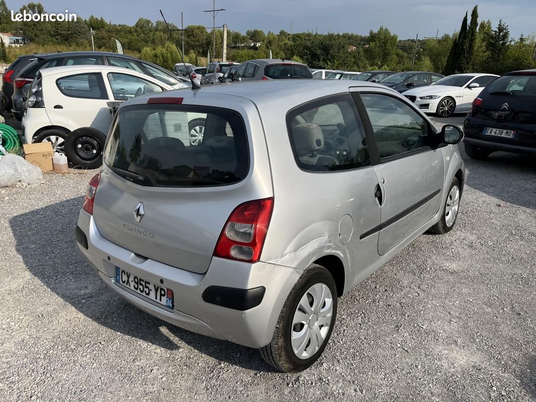 Renault Twingo II 1.5 dCi 65 eco2 Expression (image 6)