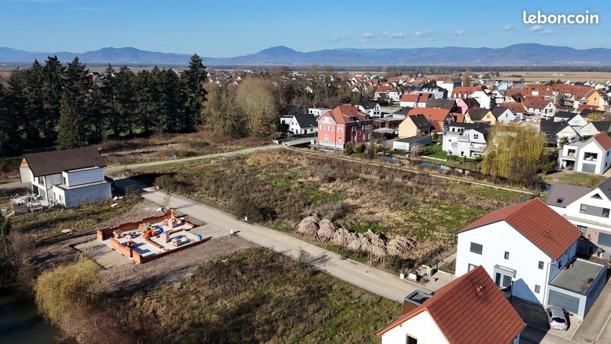 Terrain 1 136 m² Huttenheim · 318 000 €