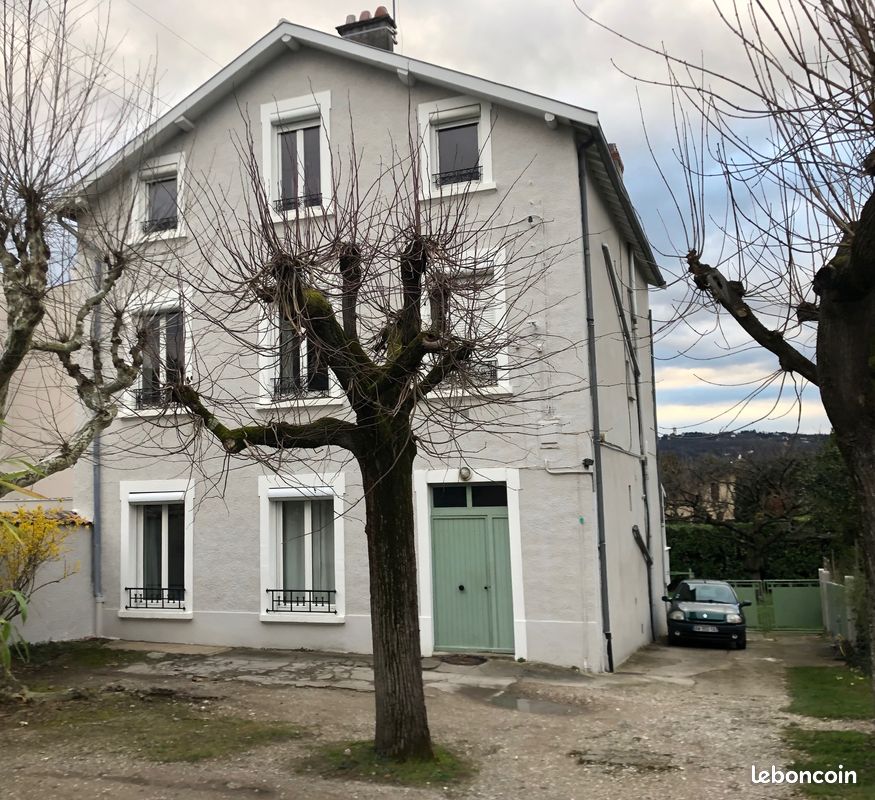Appartement 2 pièces 37 m² · à Caluire-Et-Cuire · 37 m² · 700 €/mois