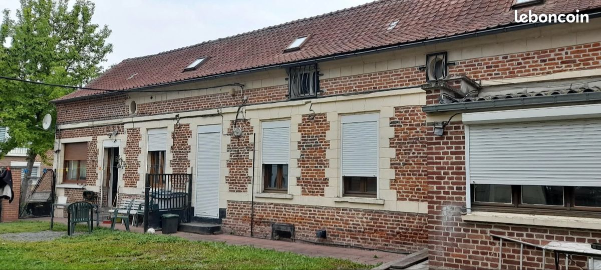 Maison 12 pièces 200 m² · à Quarouble · 200 m² · 270 000 €
