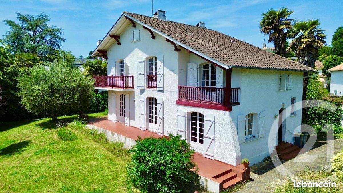 Maison 8 pièces 220 m² · à Pau · 220 m² · 549 000 €