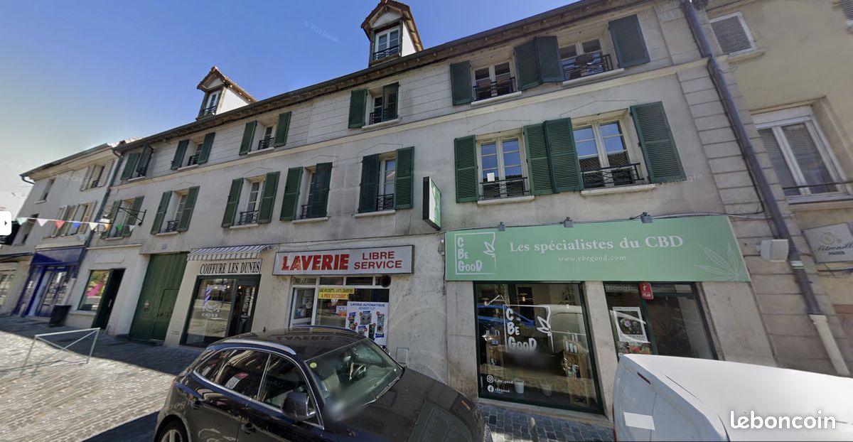 Local commercial 10 pièces 198 m² · à Arpajon · 198 m² · 545 000 €