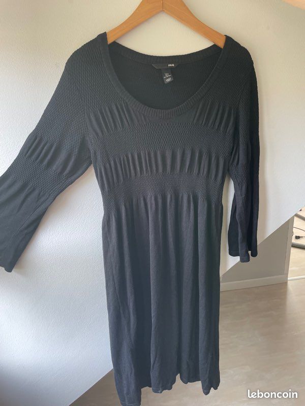 Lot de vêtement taille 40-42 (image 1)