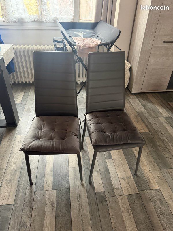 Lot 6 chaises salle à manger avec coussin (image 1)