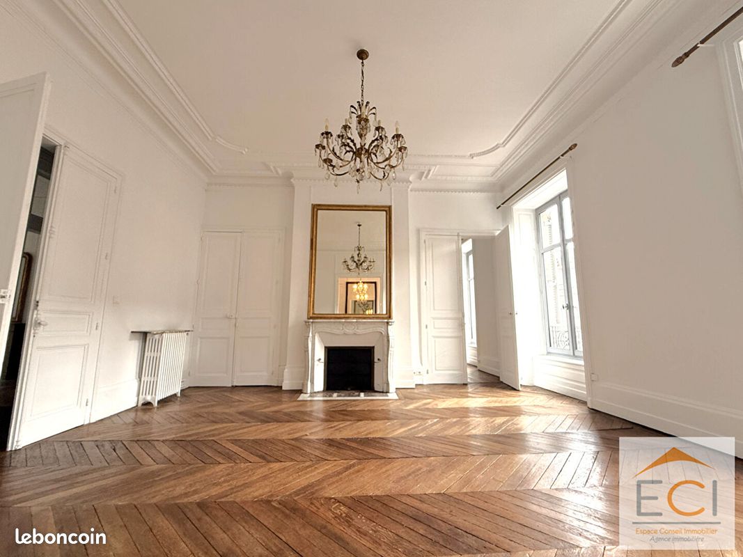 Appartement 6 pièces 207 m² · à Limoges · 207 m² · 1 380 €/mois