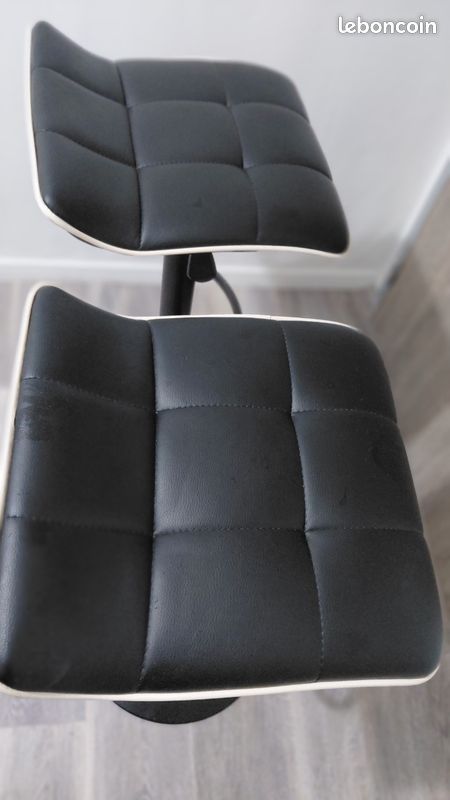 Je vends 2 Tabourets (image 3)