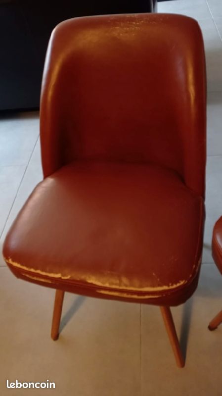 Lot de quatre chaises (image 2)