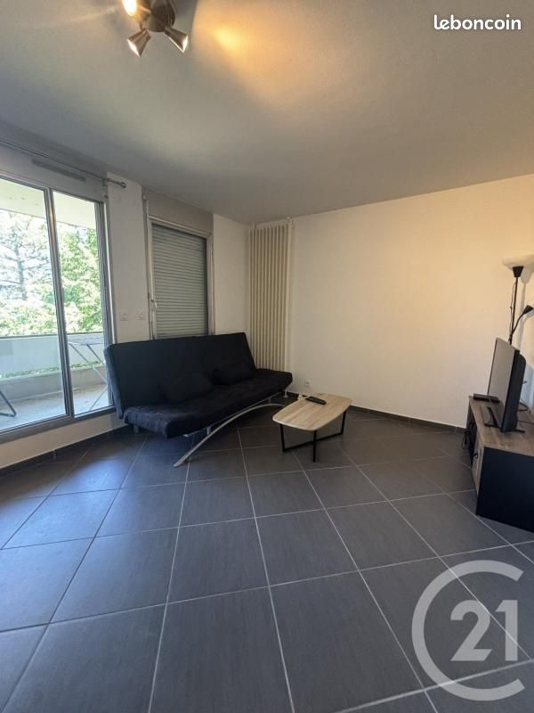 Appartement 1 pièce 31 m² · à Moulins · 31 m² · 440 €