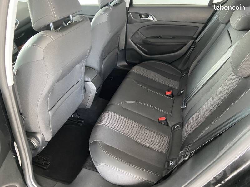 Peugeot 308 1.5 BlueHDi 130ch S&S BVM6 Allure (image 5)