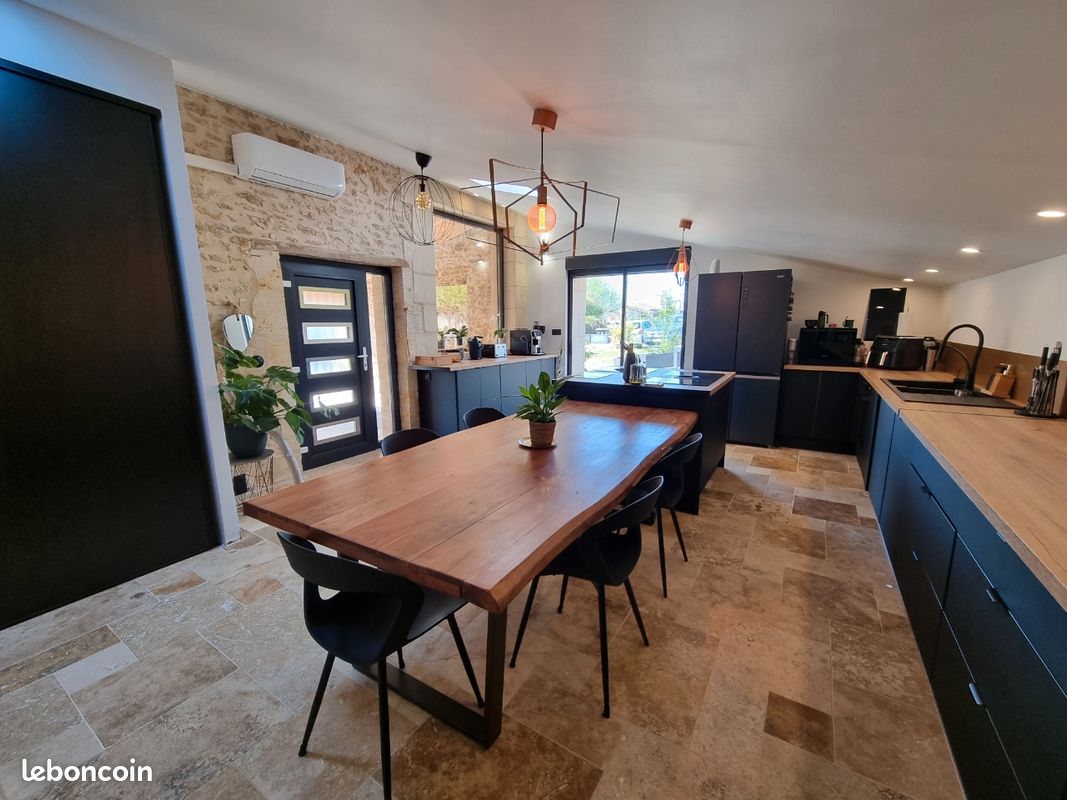 Maison 5 pièces 165 m² · à Berson · 165 m² · 261 000 €