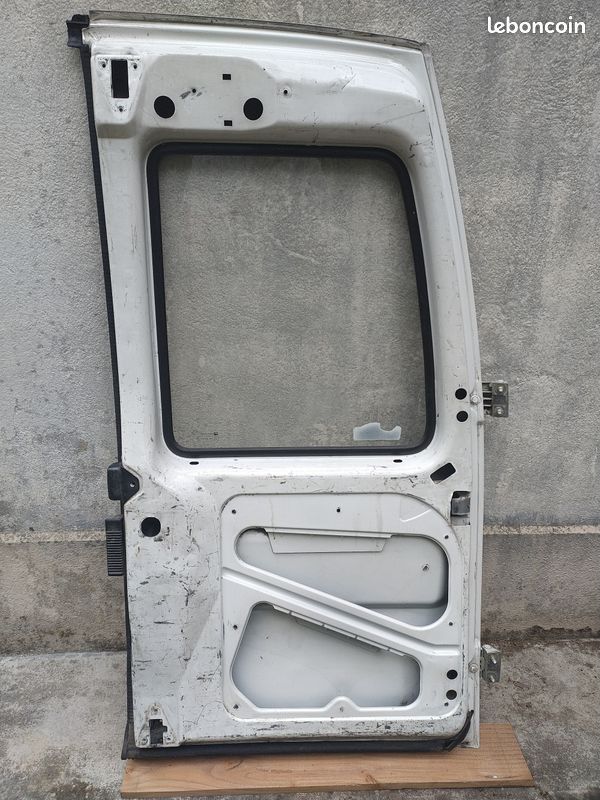 Vitre porte arrière gauche jumpy (image 2)