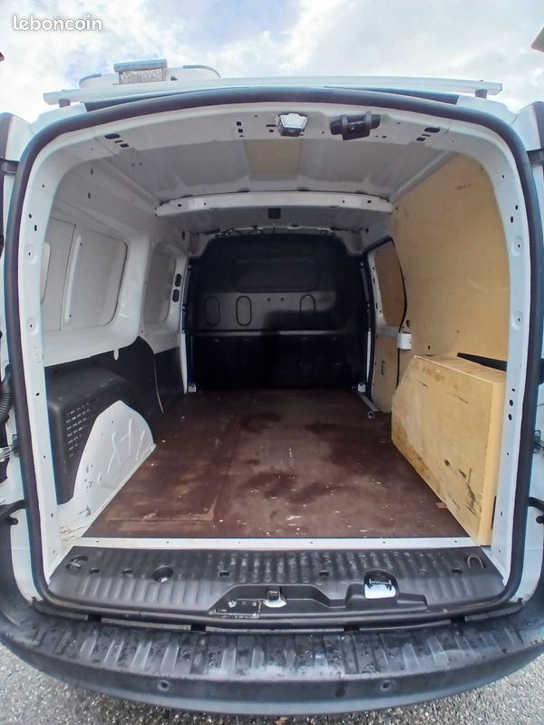 Renault kangoo rallongé 11 250 ht (image 4)