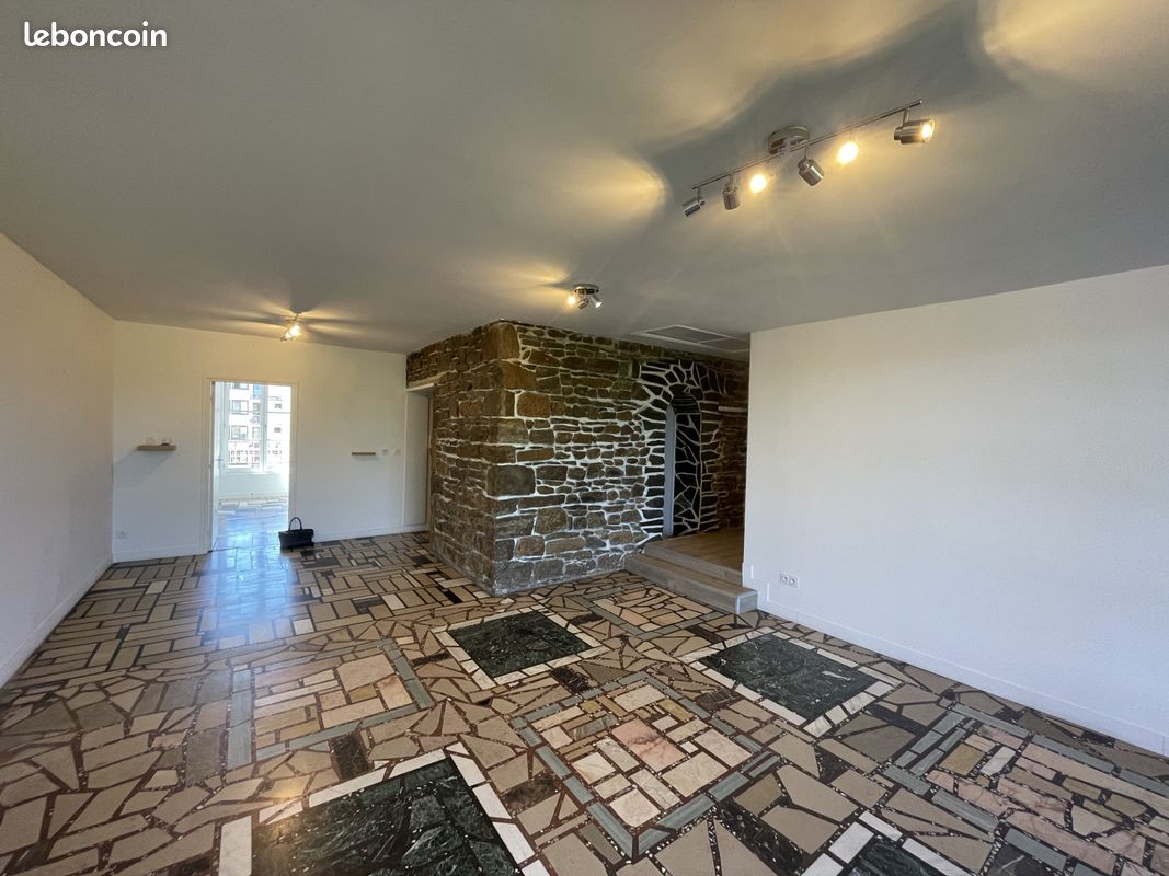 Appartement 4 pièces 120 m² · à Lyon · 120 m² · 1 650 €
