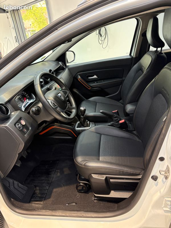 DACIA DUSTER 1.5 Blue dCi 115ch Extreme 4x2 Superbe Etat 66.429km (image 9)