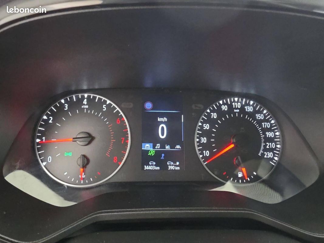 RENAULT Clio TCe 90 Equilibre (image 17)