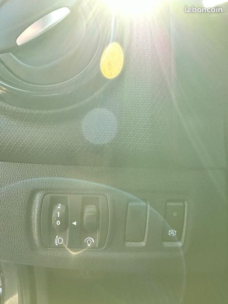 Renault CLIO IV 1.5 DCI 75CH ENERGY BUSINESS 5P EURO6C (image 24)
