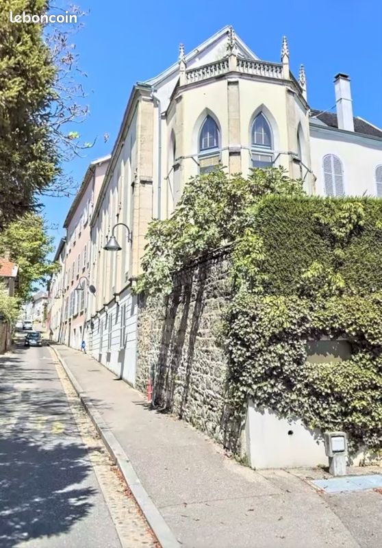 Parking/box Sainte Foy lès Lyon · à Sainte-Foy-lès-Lyon · 101 €/mois