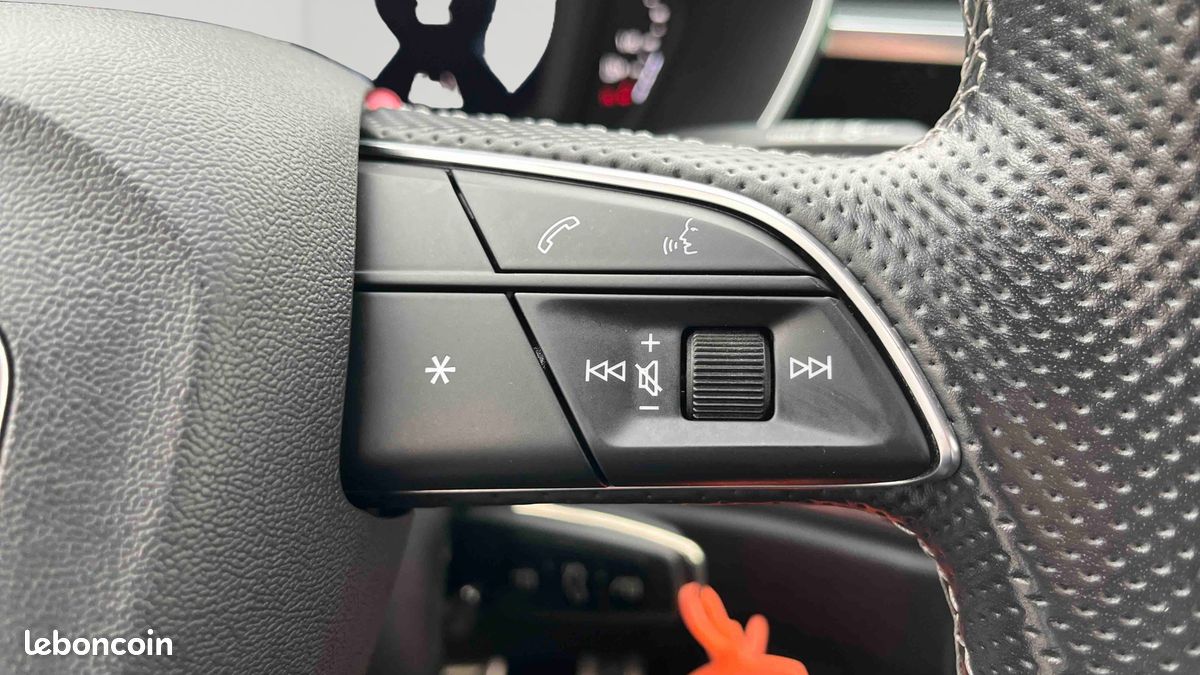 AUDI Q3 35 TDI 150 ch S tronic 7 S line (image 18)