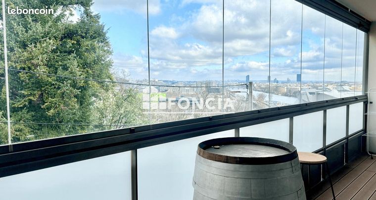 https://img.leboncoin.fr/api/v1/lbcpb1/images/02/1c/9c/021c9c589fe65781e2e1a88415824e620187847c.jpg?rule=ad-image