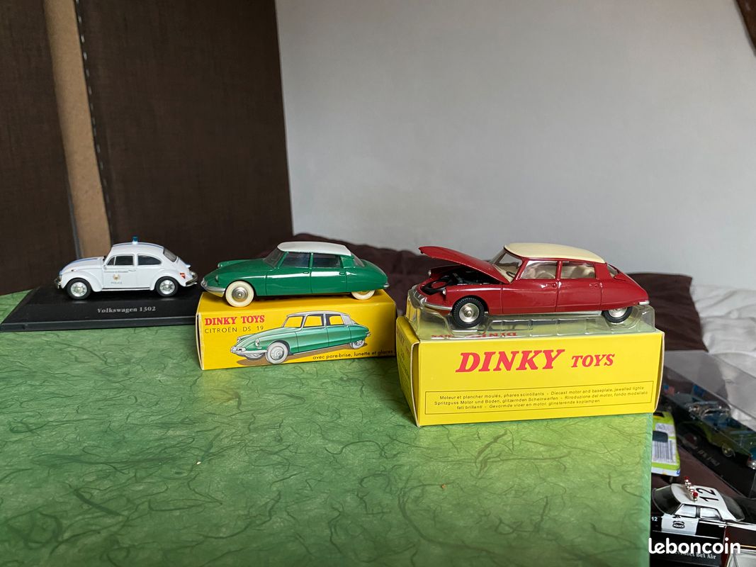 Lot de 18 voitures 1/43 (image 5)