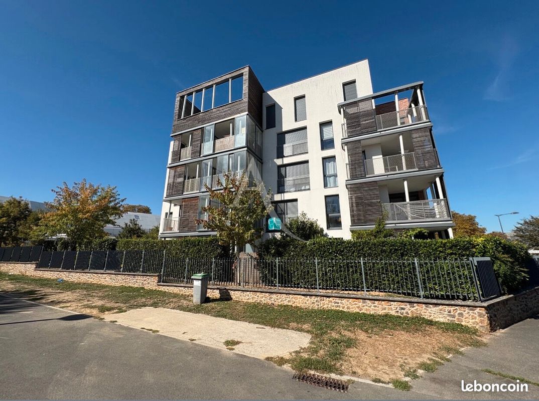 Appartement 1 pièce 32 m² · à Noisiel · 32 m² · 582 €/mois