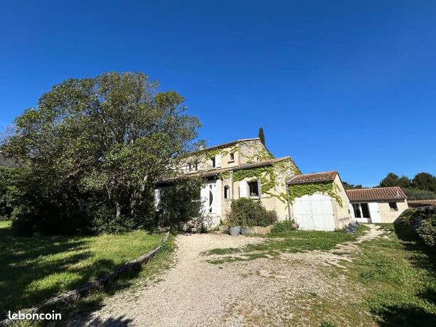 Villa 6 pièces 1 m²