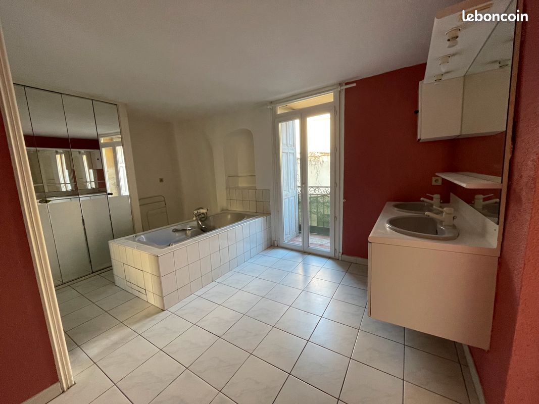 Appartement avec terrasse (image 3)