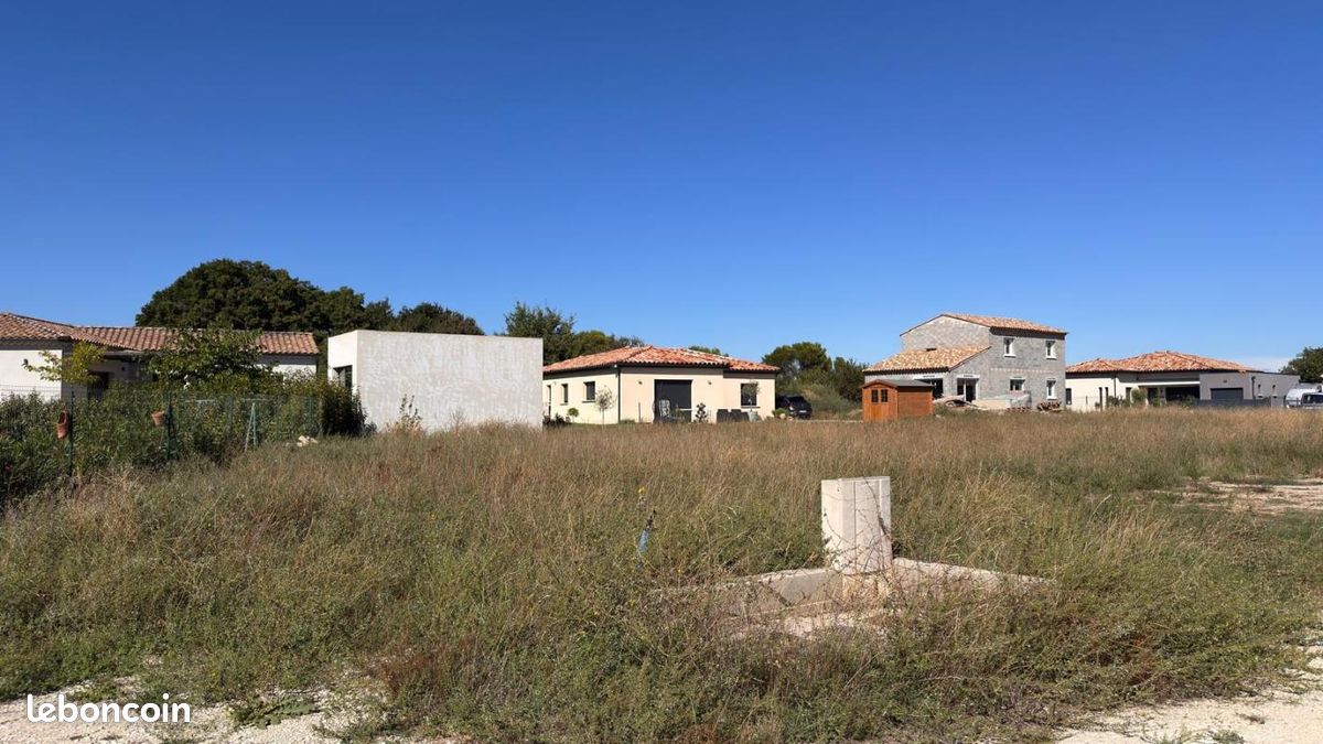 Terrain 525 m² · à Sainte-Cécile-les-Vignes · 107 000 €