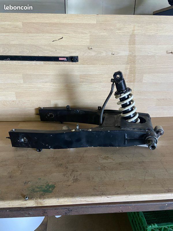 Bras oscillant+amortisseur ZX6R 1996 (image 2)