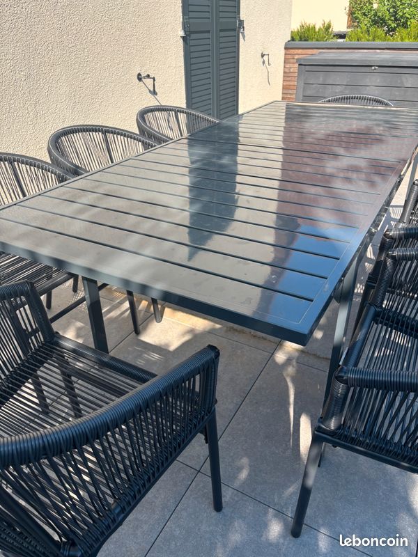 Table de jardin (image 3)