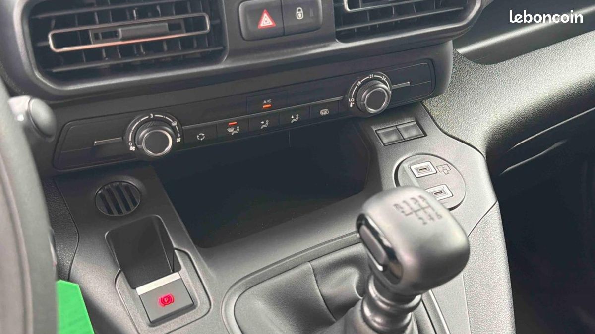 Citroën Berlingo VAN M DIESEL 100 CH MANUELLE (image 16)